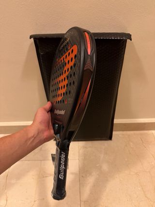 BULLPADEL VERTEX 04 HYBRID 25