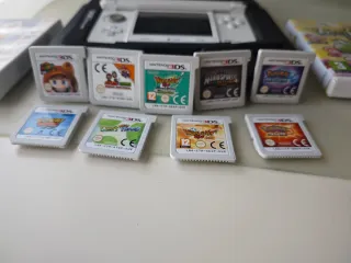 Nintendo 3DS Blanca + 9 Juegos