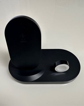 Base di ricarica Belkin Boost Up F8J235 per iPhone e Apple Watch