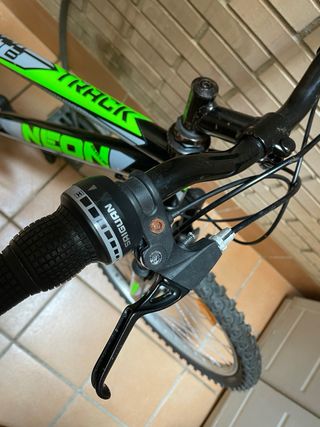 Bicicleta infantil NEON TRACK