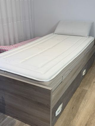 Cama individual con cajones y colchón