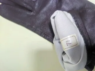 Guantes de piel marrones