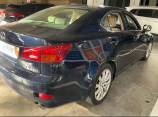 LEXUS IS250 AUTO Luxury 2006 136.000 km Etiqueta C