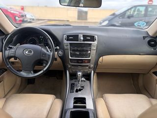 LEXUS IS250 AUTO Luxury 2006 136.000 km Etiqueta C