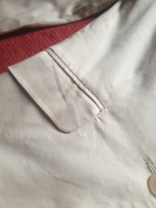 Elegante traje beige Talla 38 no esta bien plancho