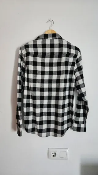Camisa Bershka cuadros blanco y negro