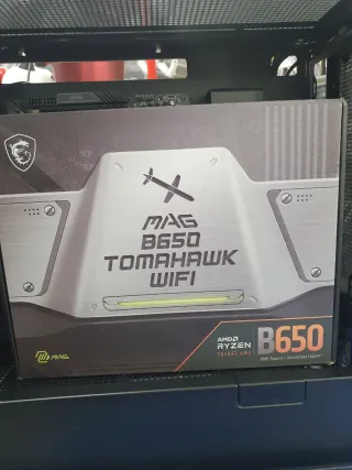 Torre Gaming MSI RGB