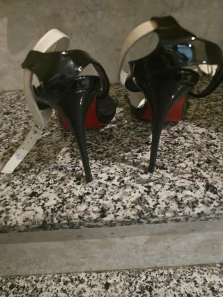 Sandalias de tacón mujer negras, doradas y blancas