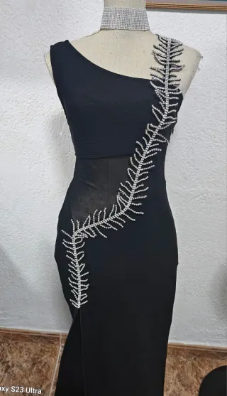 Vestido bandage negro con pedrería