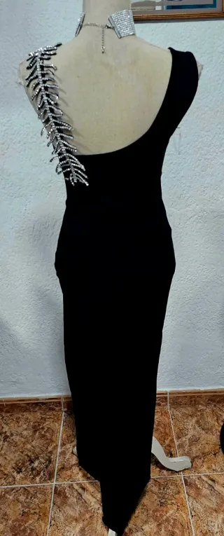 Vestido bandage negro con pedrería