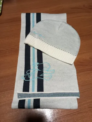 Conjunto de bufanda y gorro