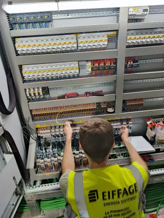 ELECTRICISTA PROFECIONAL