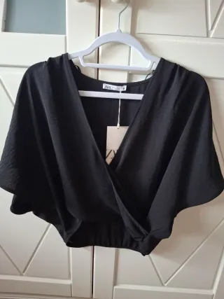 Conjunto Zara Falda Pantalón y Top Negro