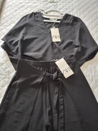 Conjunto Zara Falda Pantalón y Top Negro