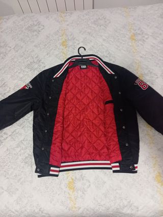Chaqueta Chicago Bulls Varsity NBA Negra Roja