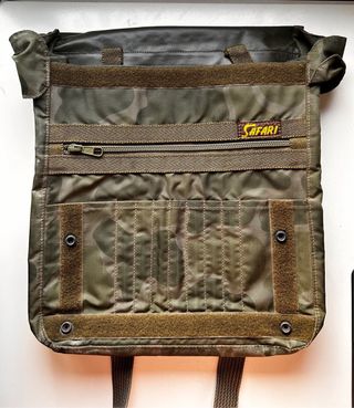 Mochila bandolera impermeable Safari militar