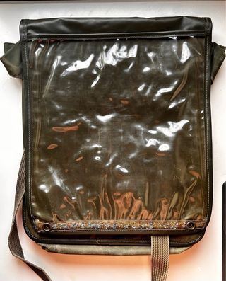 Mochila bandolera impermeable Safari militar