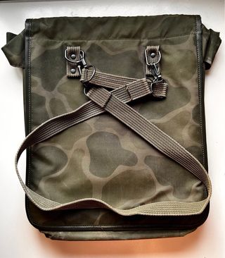 Mochila bandolera impermeable Safari militar