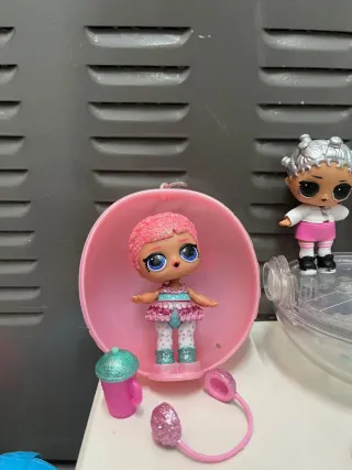 3 Muñecas LOL con Accesorios