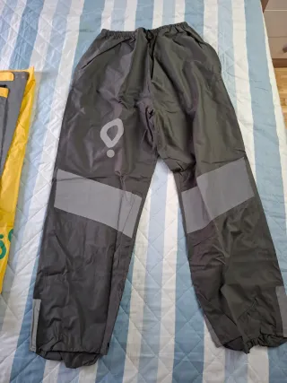 Chubasquero Glovo Talla L