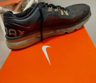 Nike Air Max 2013 Zapatillas Negras Doradas