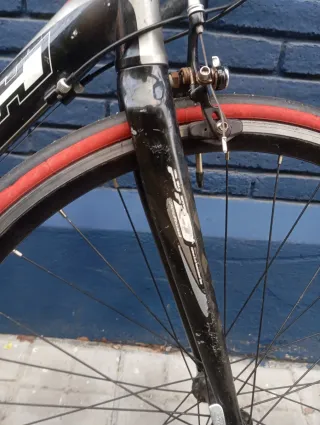 Bicicleta BH Carrera Semi Carbono