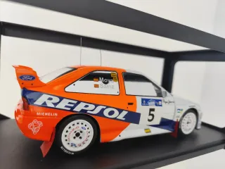 Ford Escort WRC Sainz Ixo 1:18