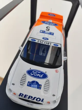 Ford Escort WRC Sainz Ixo 1:18