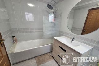 Piso en venta en L'Alquenència en Alzira