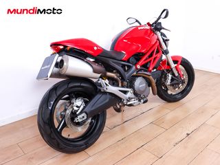 DUCATI MONSTER 696 PLUS