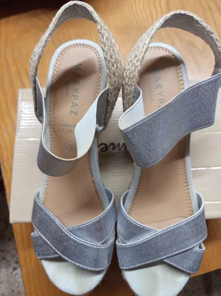 Sandalias Mari Paz Plata Talla 39
