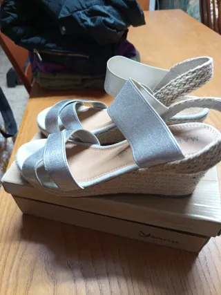 Sandalias Mari Paz Plata Talla 39