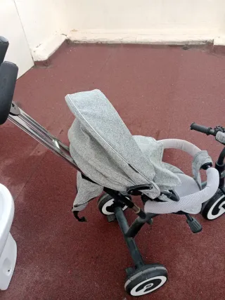 Triciclo infantil gris