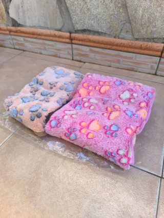 Confezione da 2 coperte per cani e gatti