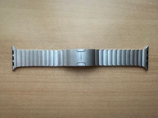 Apple Watch 38mm. Silver Stainless Steel Bracelet