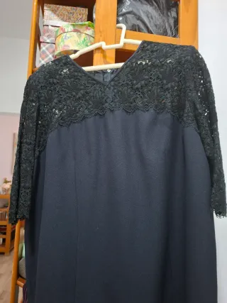 Vestido negro encaje fiesta