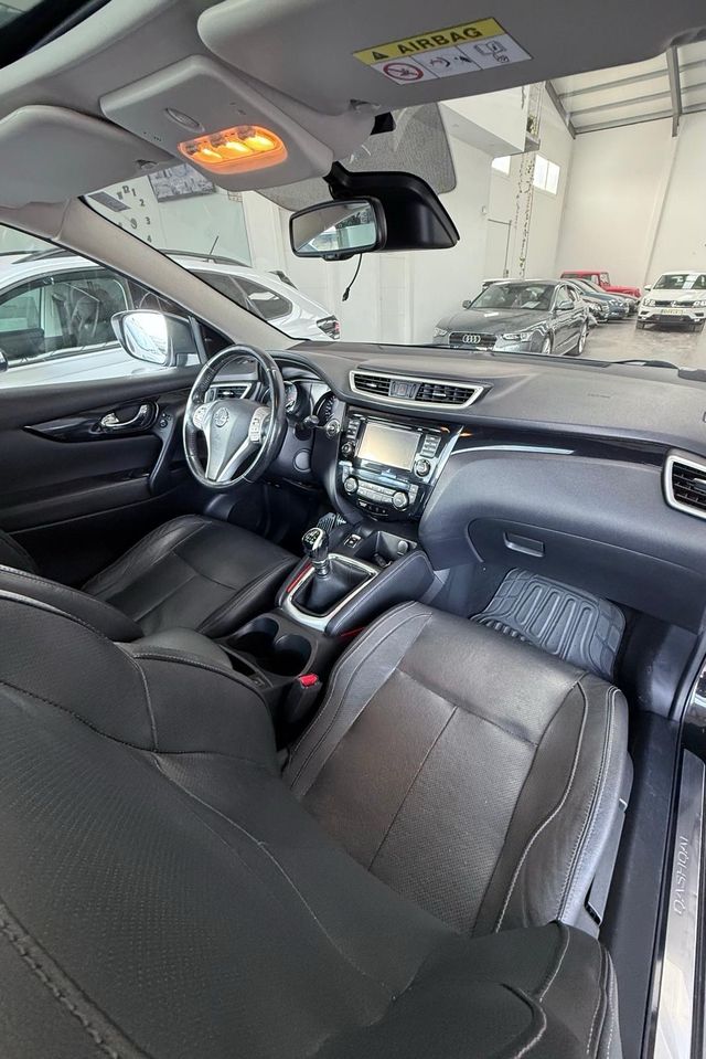 Nissan QASHQAI 1.6i DIG-T TEKNA 4X2 Alcantara