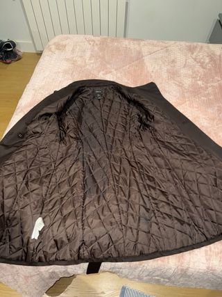 Abrigo marrón con puños de pelo