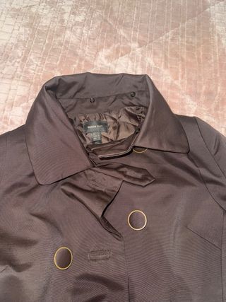 Abrigo marrón con puños de pelo