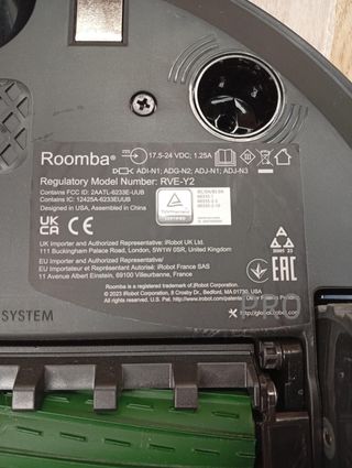 Robot aspirador - Combo j7+ autovaciado automático - iRobot