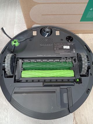 Robot aspirador - Combo j7+ autovaciado automático - iRobot