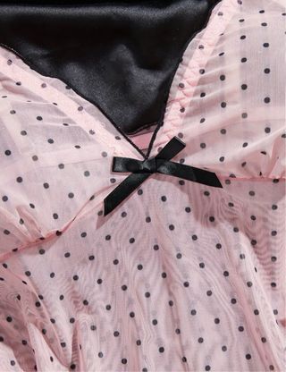 Conjunto lencería lunares rosa y negro