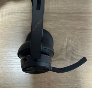 Auriculares HP Poly Voyager Focus Negros