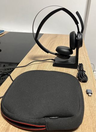 Auriculares HP Poly Voyager Focus Negros