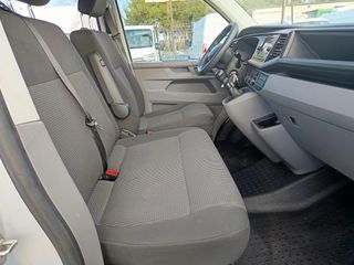 Volkswagen Transporter 2.0 TDI COMBI 9 PLAZAS