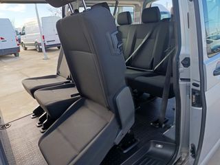 Volkswagen Transporter 2.0 TDI COMBI 9 PLAZAS
