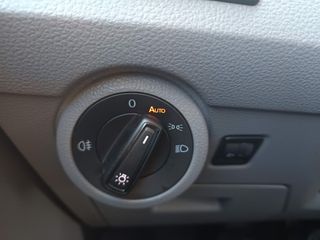 Volkswagen Transporter 2.0 TDI COMBI 9 PLAZAS