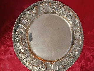 Vassoio decorativo antico in rame