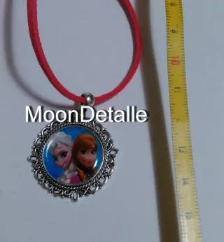 Colgante Frozen y animales para niños.