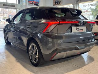 MG MG4 64KWH LUXURY 204CV.- " NACIONAL ".- " 100% ELÉCTRICO ".- " ETIQUETA MEDIOAMBIENTAL CERO EMISIONES AZUL ".- " GARANTÍA MG FABRICANTE ".-